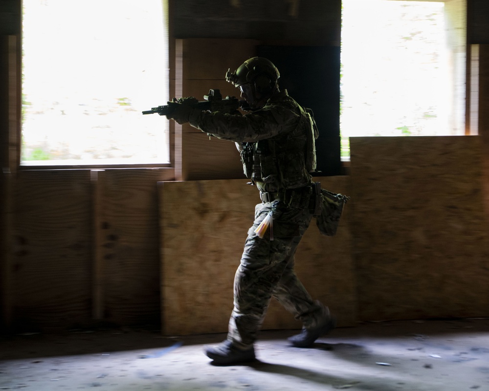 10th Special Forces Group (Airborne) Urban Combat Training