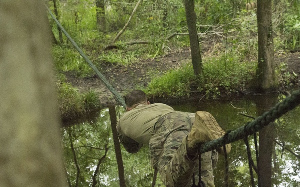 Spiritus Invictus: Marines team up in 2019 Marine Raider Competition