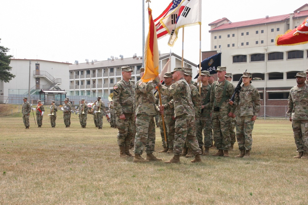 U.S. Army Reserve unit in Korea holds change of command