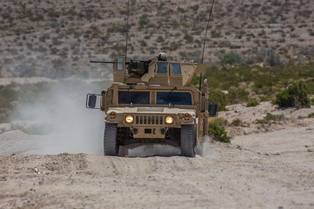 Reserve Marines conduct mechanized assaults at ITX 4-19