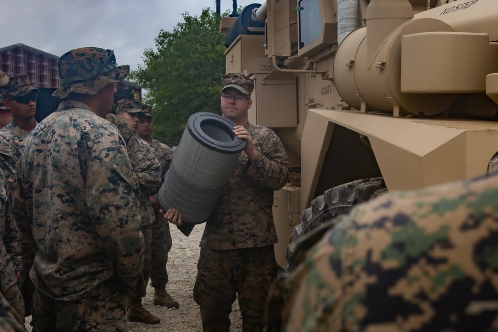 Marines with 2nd TSB receive familiarization courses during exercise Resolute Sun