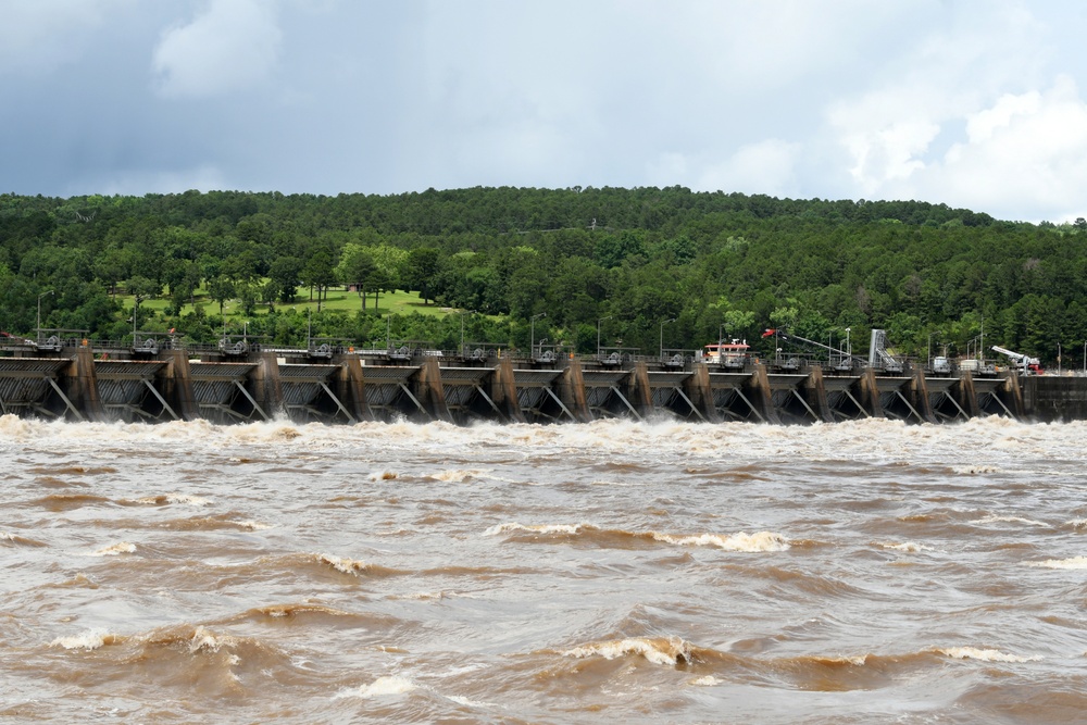 Rivers Rage in Dardanelle, AR