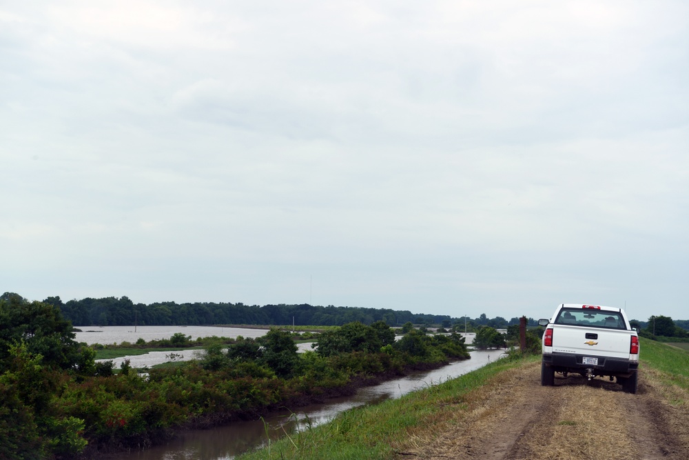 US Army Corps Monitor Levees