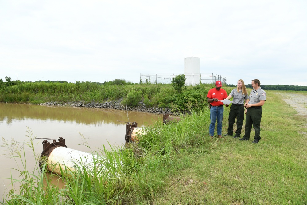 US Army Corps of Engineers Monitor Pumps Near Levees