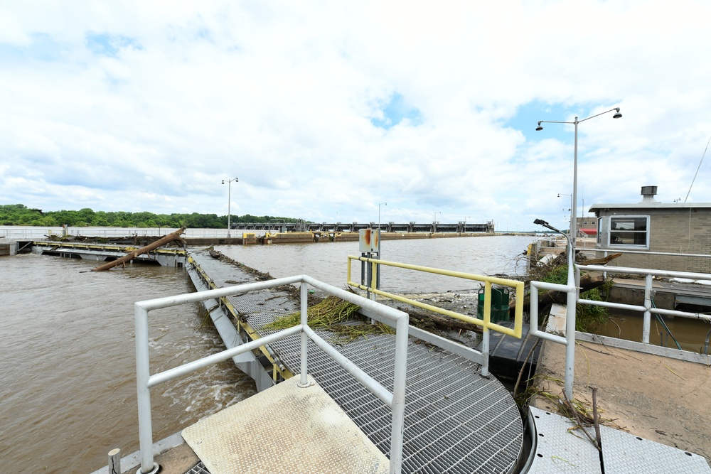 Debris from the Arkansas River Impact Local Locks and Dams