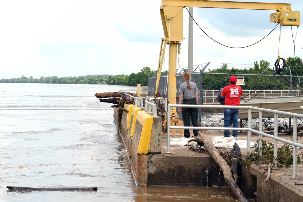 US Army Corps Teams Access Damage to the Locks and Dams