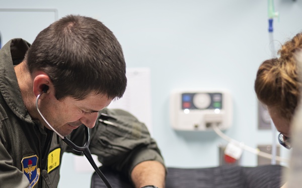 Mother, baby flown safely home after 7 months in ICU