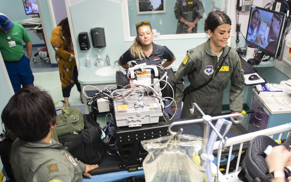 Mother, baby flown safely home after 7 months in ICU