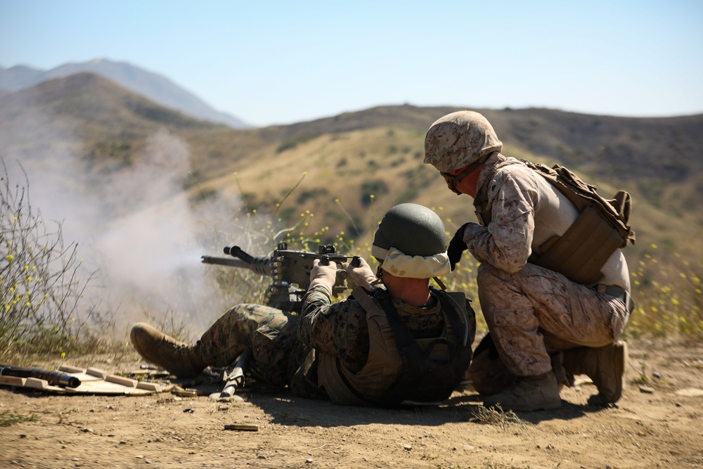 1st LAR, midshipmen conduct weapon familiarization during CORTRAMID