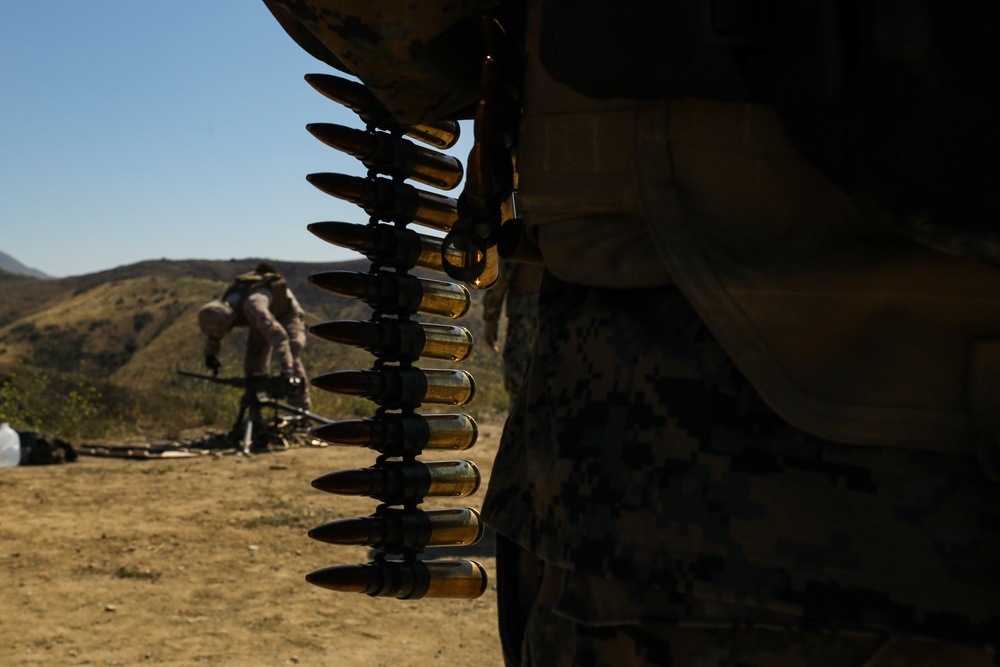 1st LAR, midshipmen conduct weapon familiarization during CORTRAMID