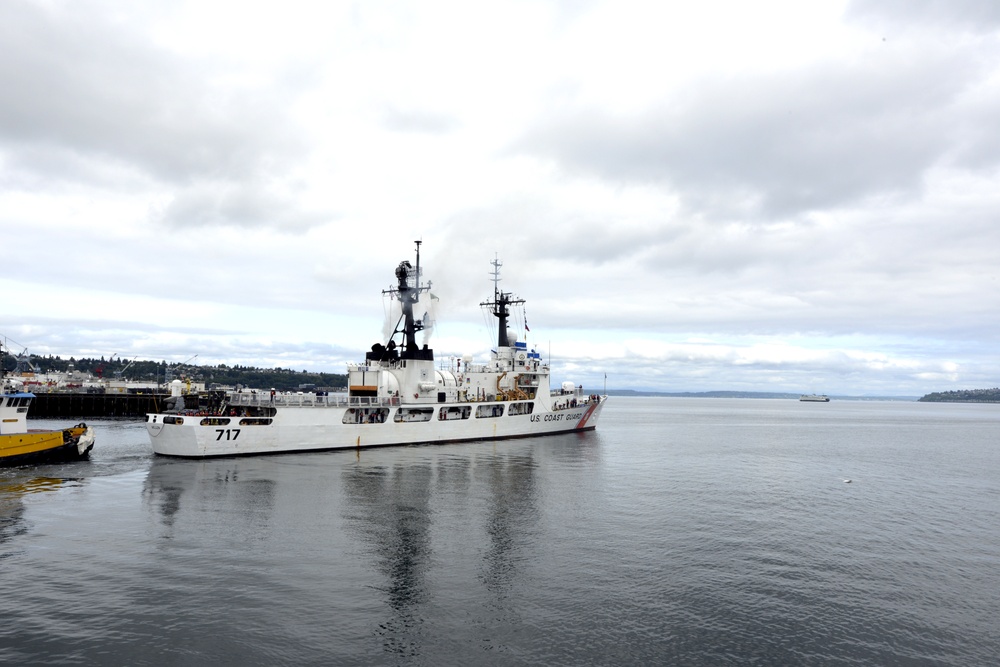 Coast Guard Cutter Mellon departs for Pacific patrol