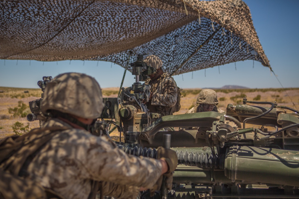 Reserve Marine artillerymen rain steel during ITX 4-19