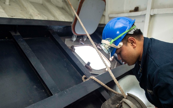 USS Dwight D. Eisenhower (CVN 69)