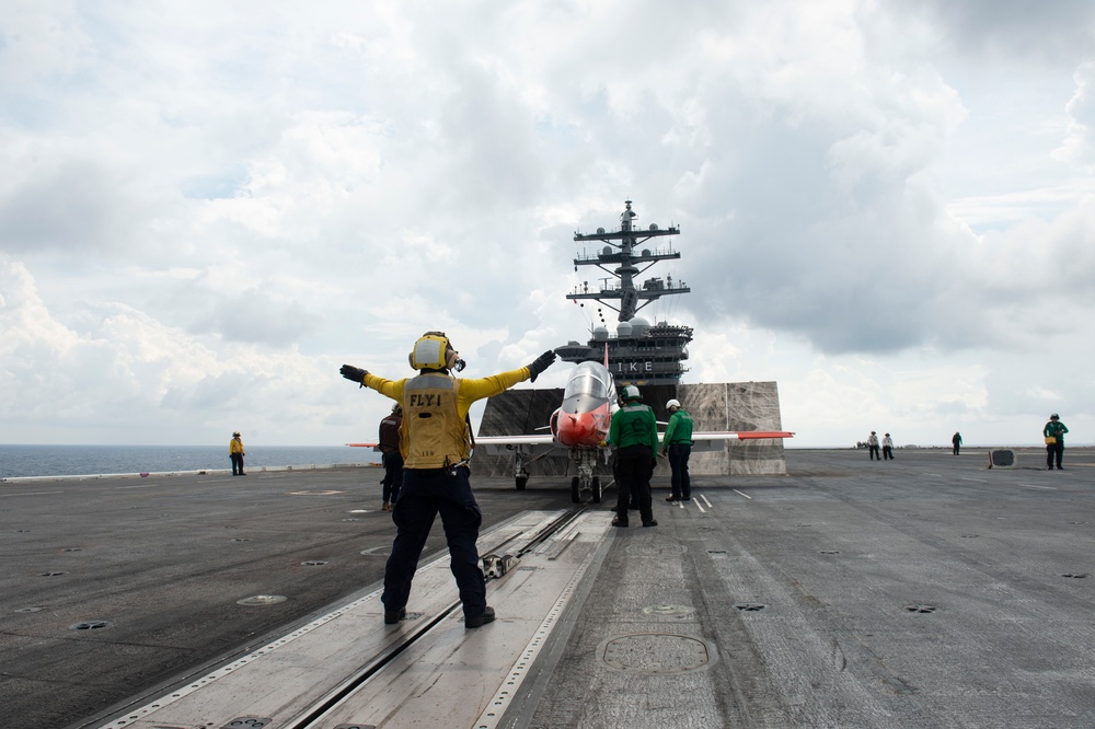 USS Dwight D. Eisenhower (CVN 69)