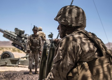 November Battery fires M777 howitzer during ITX 4-19