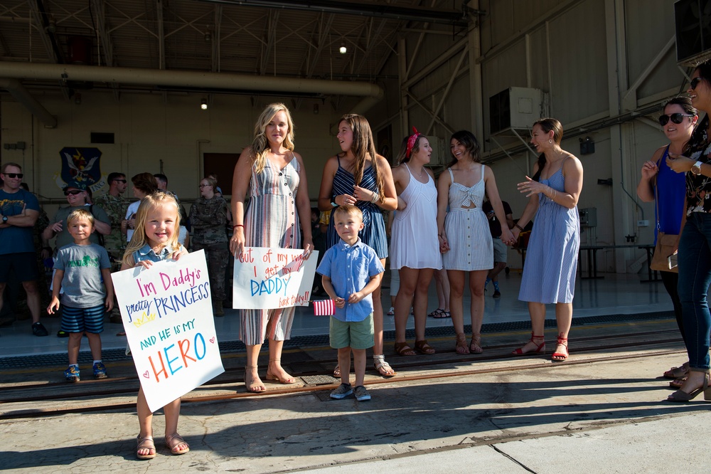 RQG, MXG Airmen return from deployment