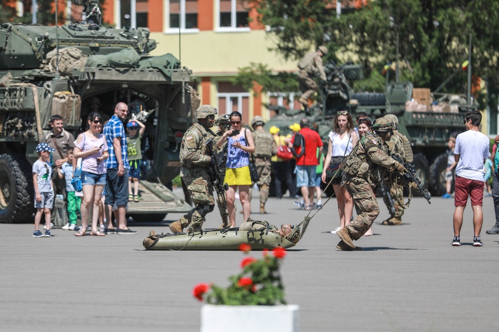 2CR Soldiers strengthen relations in Romania