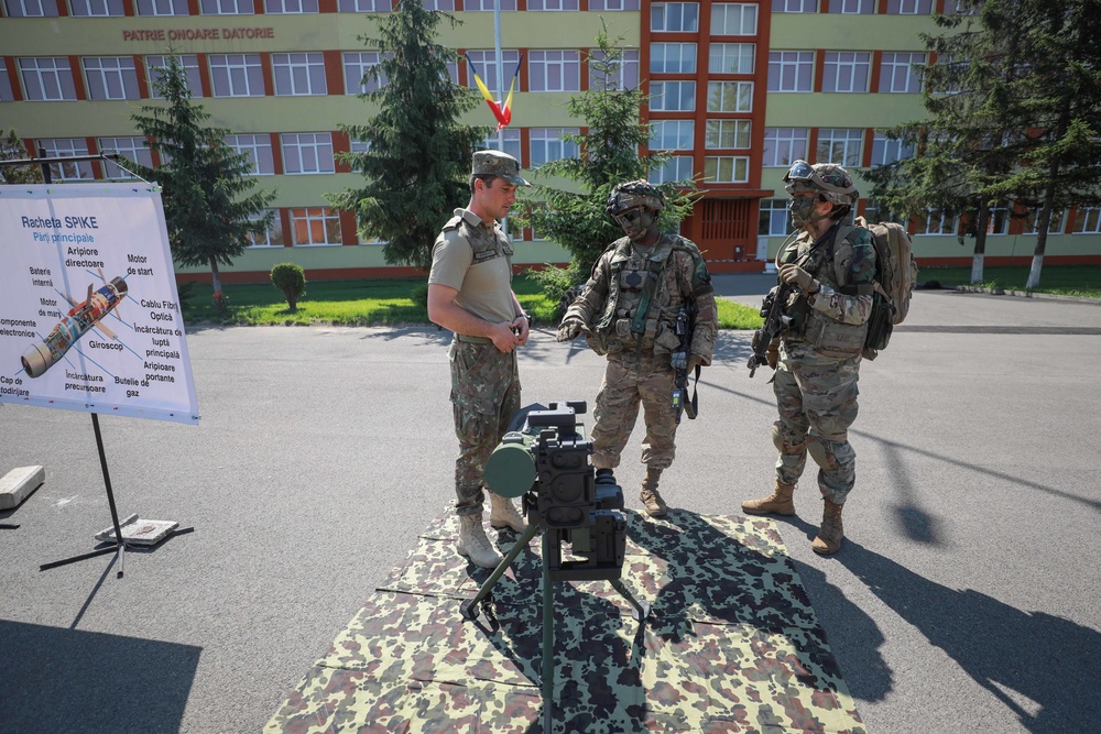 2CR Soldiers strengthen relations in Romania