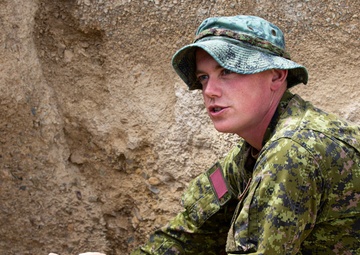 Mongolian and Malaysian soldiers conduct IED training