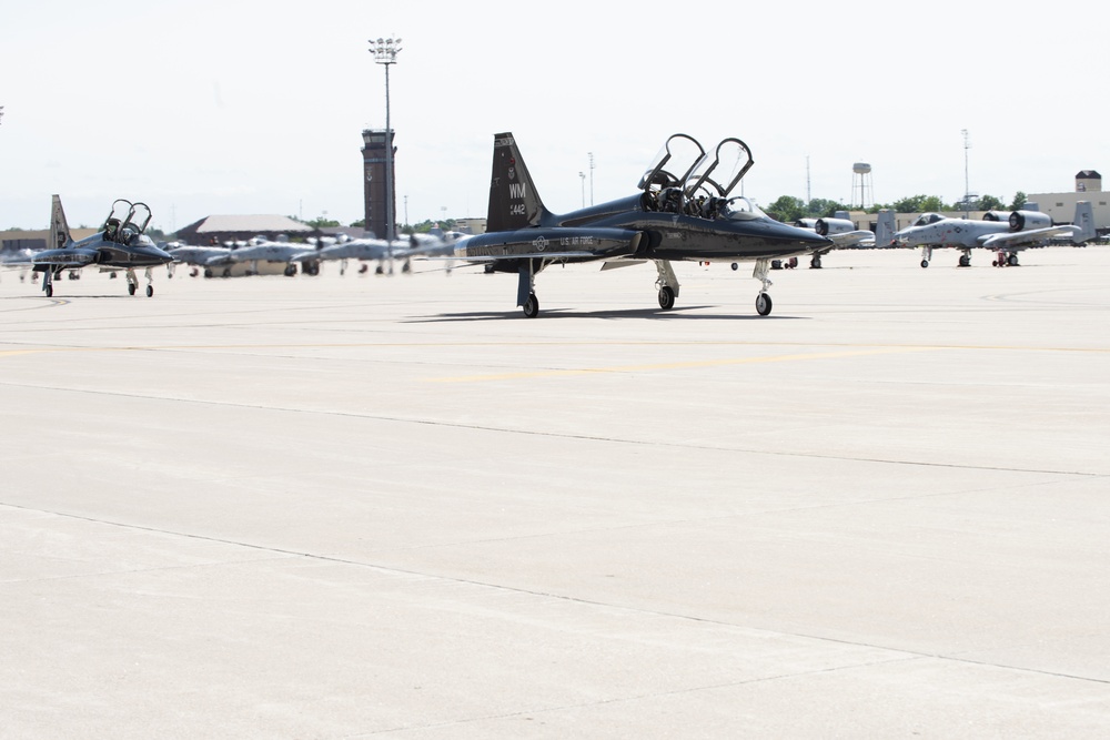 T-38 Talon aerial performers taxi at Whiteman AFB