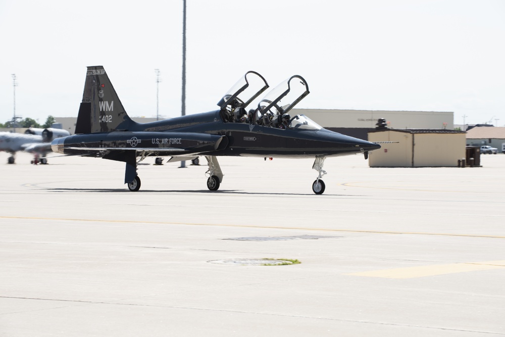 T-38 Talon aerial performer taxis at Whiteman AFB