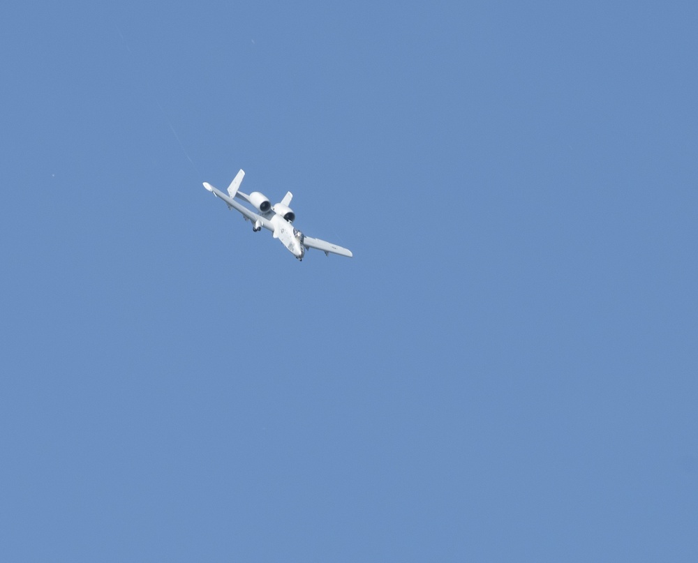 ACC A-10 Demo Team soars during 2019 Wings Over Whiteman Air and Space Show