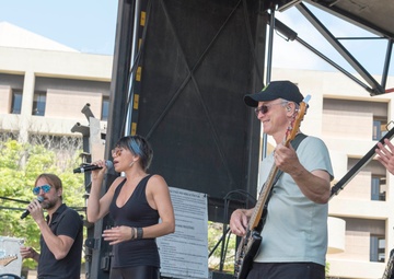 The Gary Sinise Foundation Brings Honor, Gratitude and Rock &amp; Roll to ‘Invincible Spirits’ at NMCSD