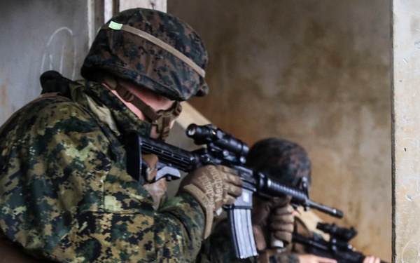 Okinawa Communications Marines prepares for future humanitarian assistance