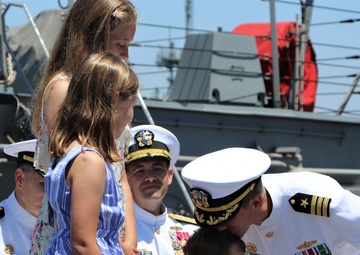 USS Paul Hamilton Holds Change of Command