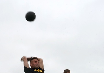 Soldiers get their arms around the ACFT with Fitness School trainers