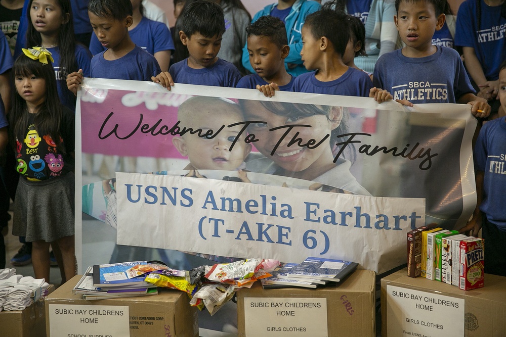 USNS Amelia Earhart Donates Essential Supplies, Builds Friendship in Subic Bay