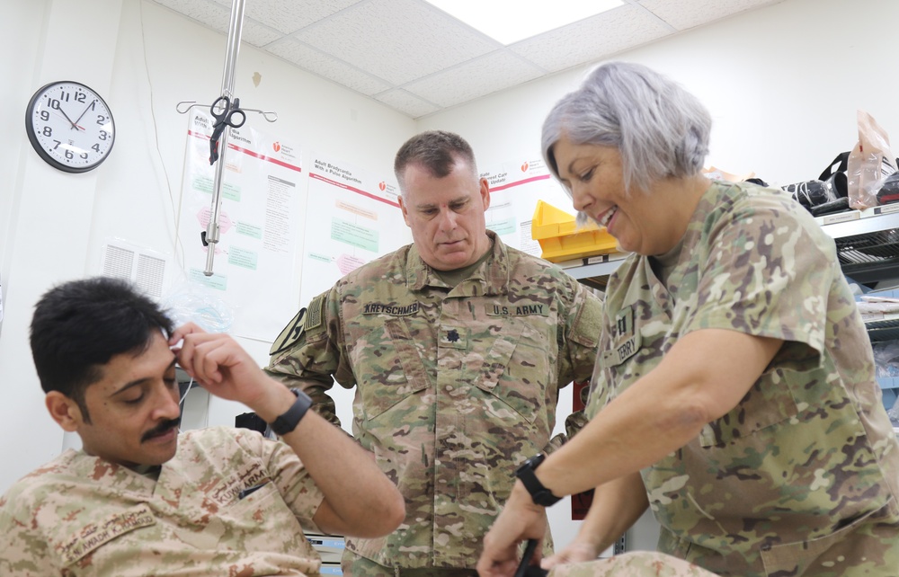 Kuwaiti Nurses Visit USMH-K