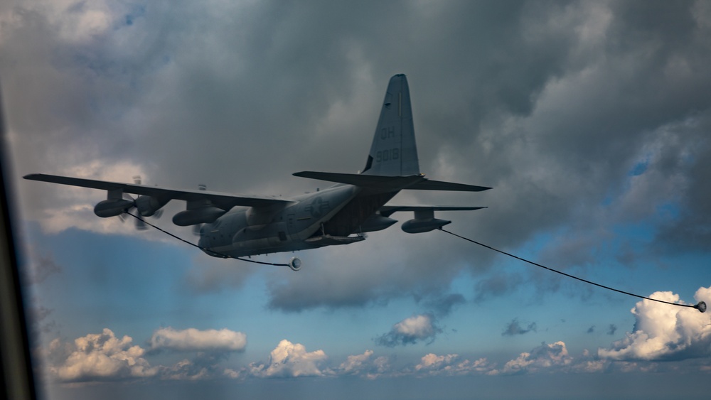 VMGR-234, VMM-764 conduct aerial refueling operation over Canada