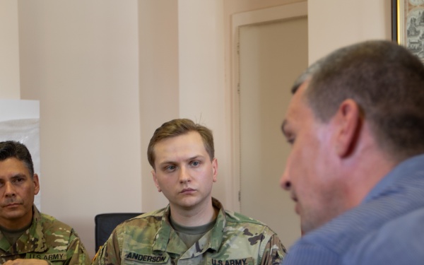 457th CA BN Meets Local Hungarian Key Leaders