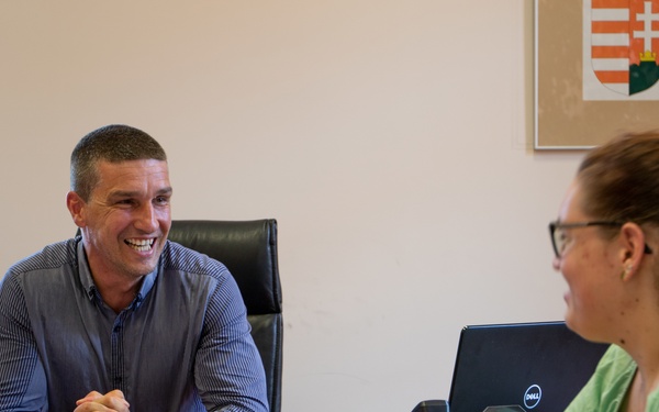 457th CA BN Meets Local Hungarian Key Leaders