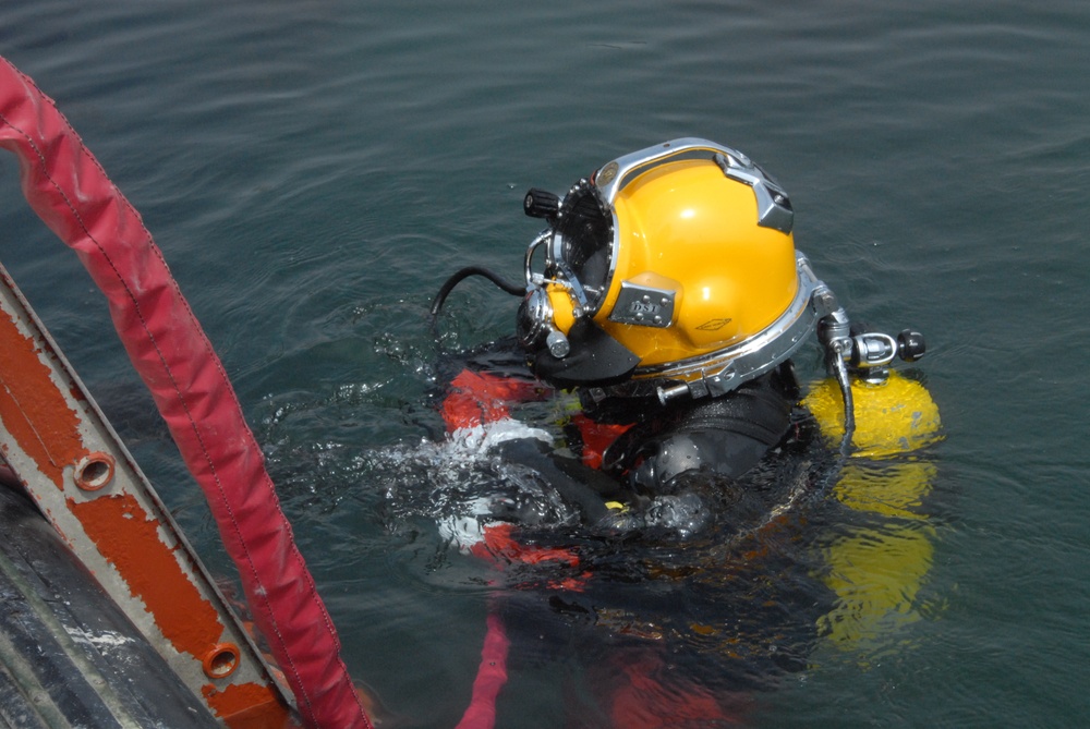 Coastal Trident 2019 Contaminated Water Diving Exercise