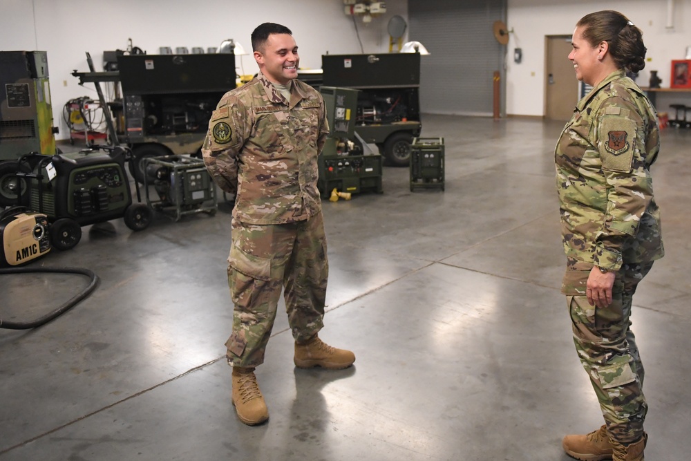 DLA Aviation commander visits Travis CRG