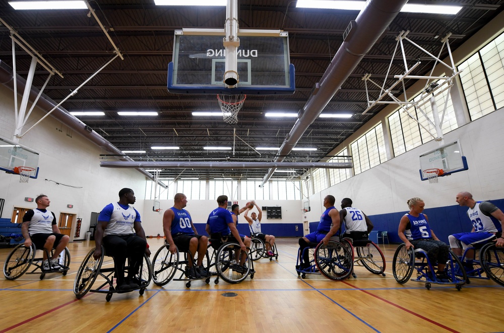 Warriors practice wheelchair basketball