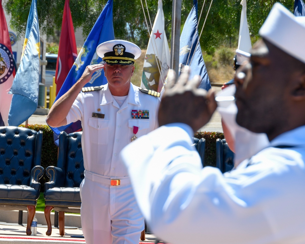 NAVAL HEALTH RESEARCH CENTER PERFORMS CHANGE OF COMMAND
