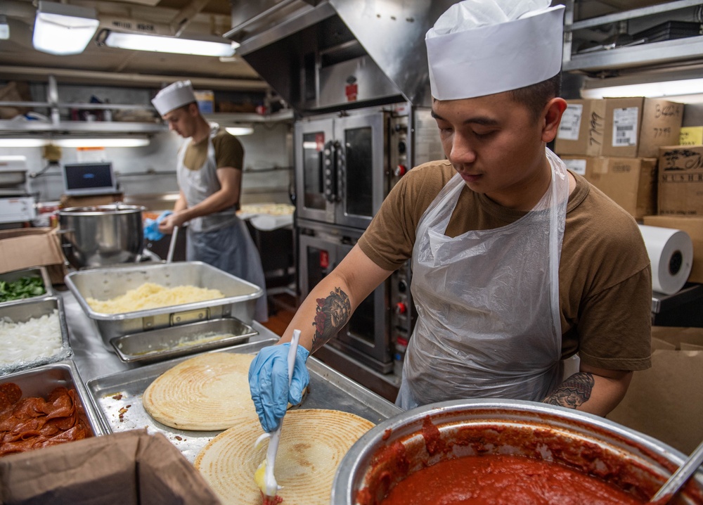 Sailors Make Pizza Aboard USS Harpers Ferry