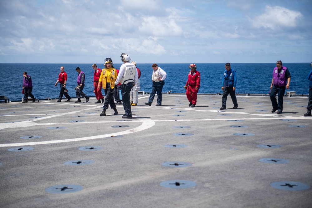 USS Harpers Ferry Conducts Flight Quarters