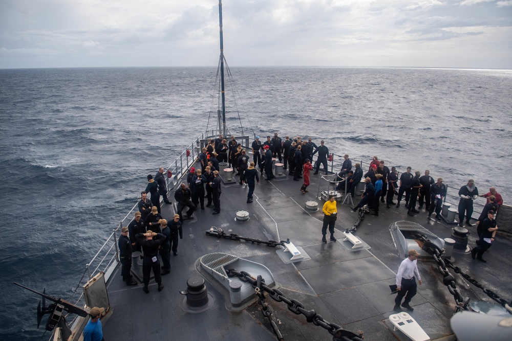 USS Harpers Ferry Conducts Abandon Ship Drill