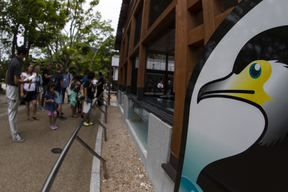 Air station families try Ukai