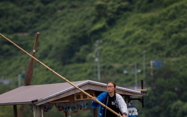 Air station families try Ukai