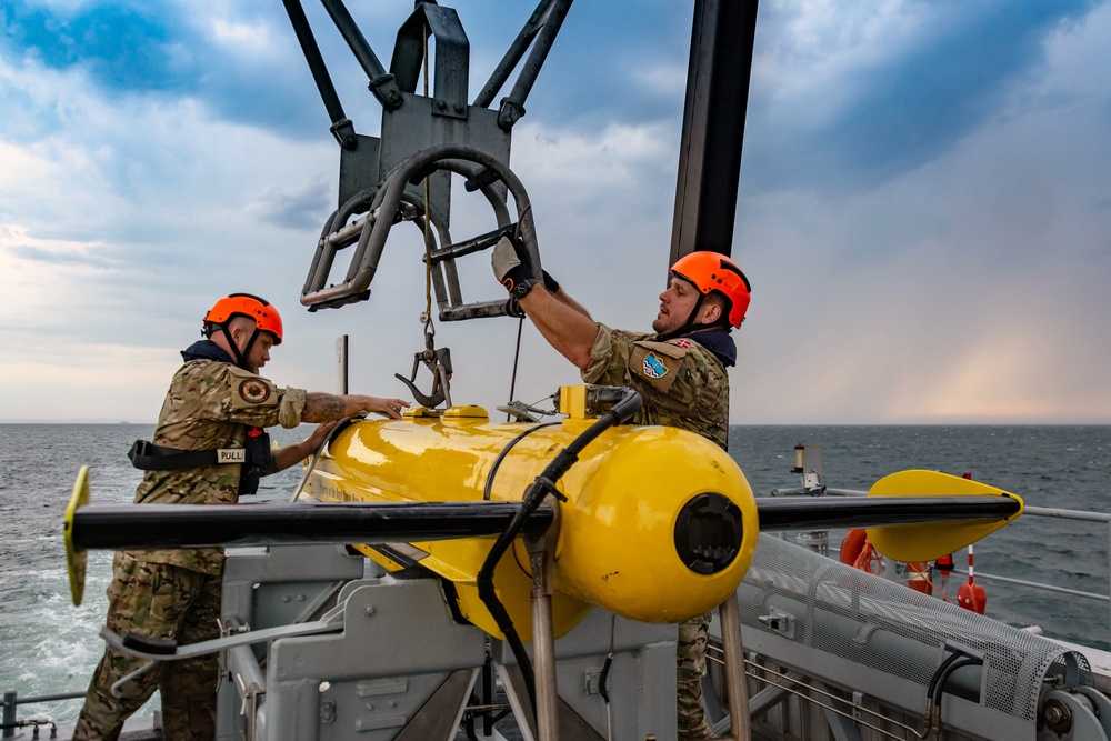 BALTOPS 2019 Side Scan Sonar Exercise aboard HDMS MSF-1