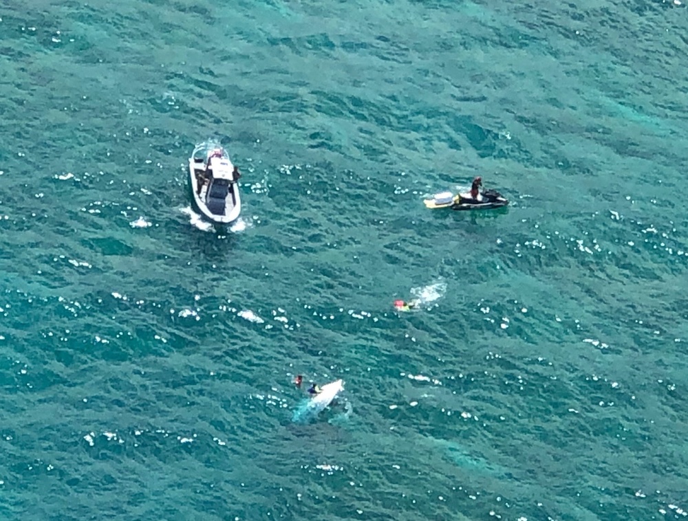 Coast Guard, local partners save 5 from capsized vessel off Kaneohe