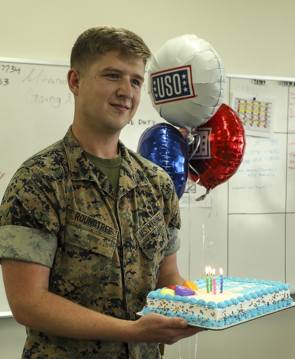 USO's 1000th Operation Birthday Cake