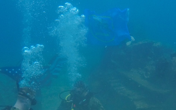NMCB-133 Sailors Reenlist Underwater