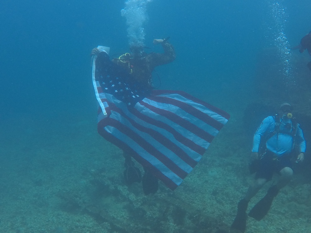 NMCB-133 Sailors Reenlist Underwater