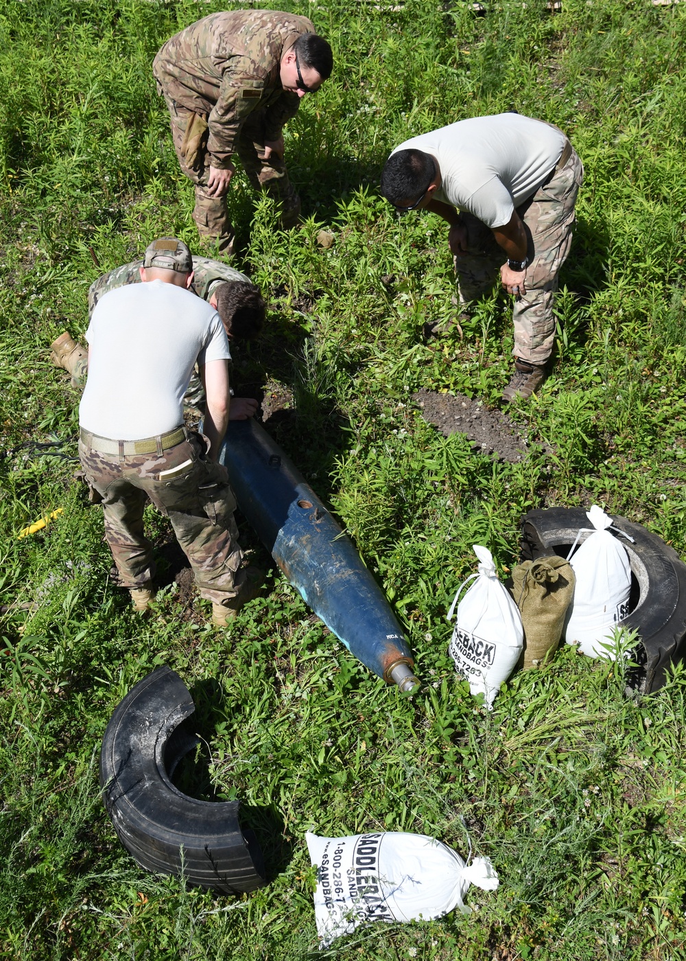 Explosive Ordnance Disposal technicians participate in a domestic operations round robin exercise